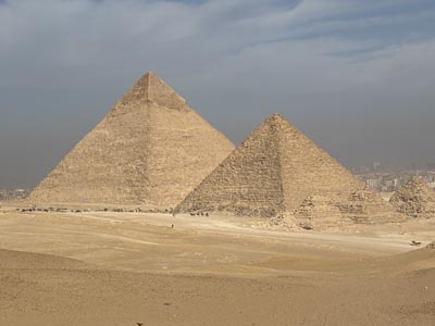 Pyramides